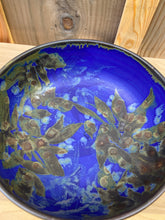Load image into Gallery viewer, Flat sided serving bowl Short variation