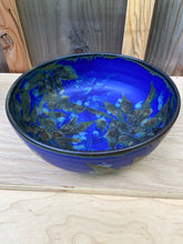 Load image into Gallery viewer, Flat sided serving bowl Short variation