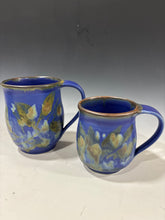 Load image into Gallery viewer, mug curved
