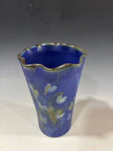 Load image into Gallery viewer, Bud vases assorted shaped
