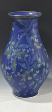 Load image into Gallery viewer, Vase low shoulder
