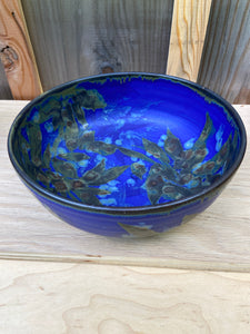 Flat sided serving bowl